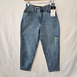 Lee Women's Relaxed Crop High Rise Blue Jeans Size 2